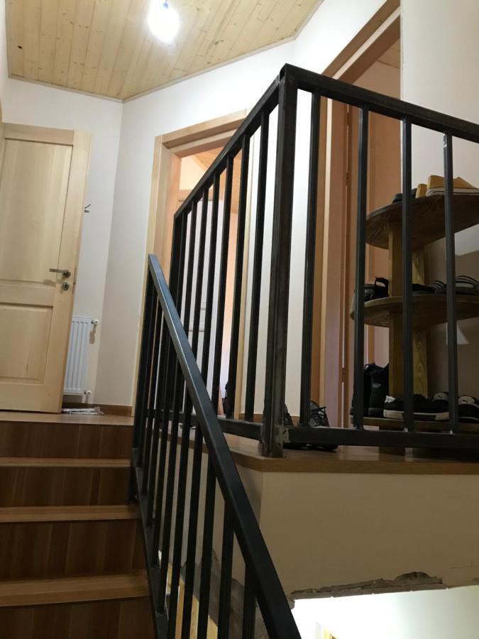 Sana Guest House Mestia Exterior photo